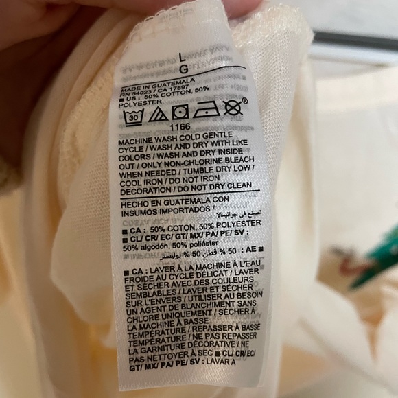 Old Navy Women’s Christmas Tree Graphic Tee, Size Large - Picture 4 of 5